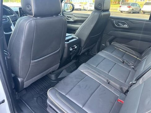 Used 2023 GMC Yukon SLT image 17
