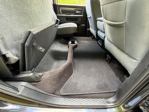 Used 2018 RAM 1500 Big Horn AWD/4WD image 37