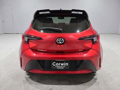 Used 2023 Toyota Corolla SE FWD image 3