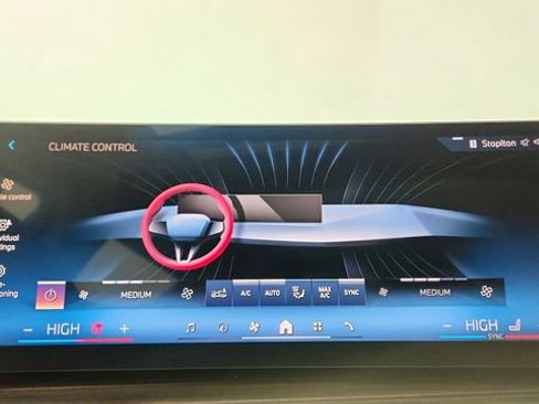 Used 2026 BMW X7 xDrive40i image 49