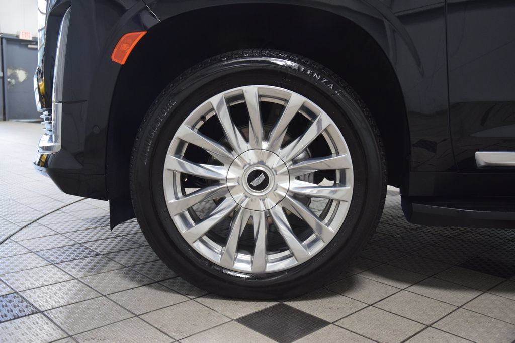 Used 2024 Cadillac Escalade ESV Premium Luxury w/ LPO, Floor Liner Package AWD/4WD image 29