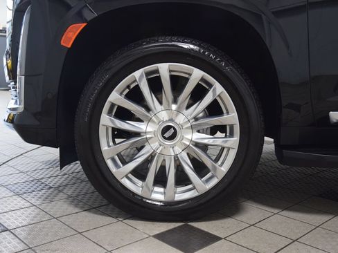 Used 2024 Cadillac Escalade ESV Premium Luxury w/ LPO, Floor Liner Package AWD/4WD image 29