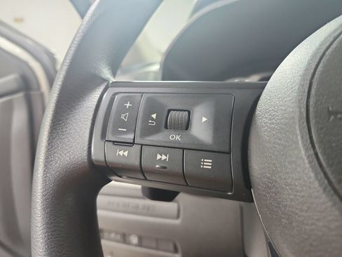 Used 2024 Nissan Rogue S AWD/4WD image 25