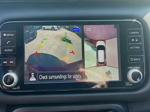 Used 2021 Nissan Kicks SR FWD image 13