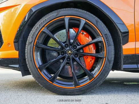 Used 2022 Lamborghini Urus image 64