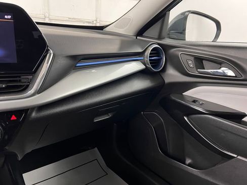 Used 2025 Chevrolet Trax LT image 43