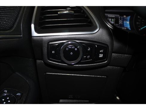 Used 2024 Ford Edge Titanium image 30