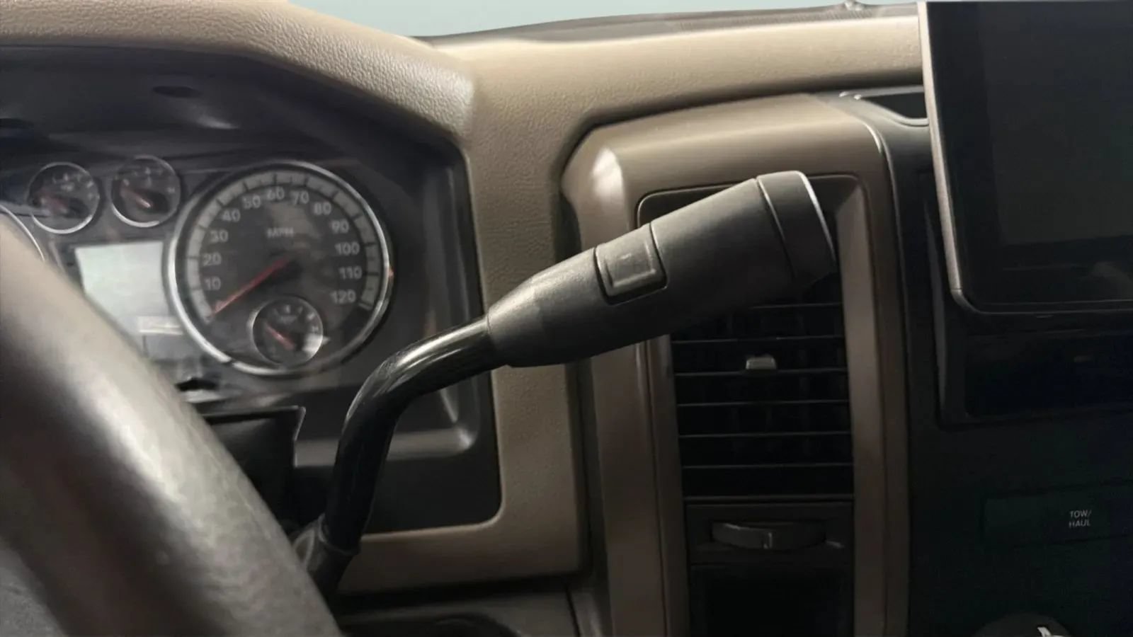 Used 2012 RAM 1500 Express RWD image 12