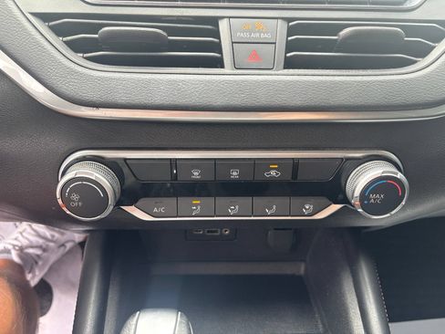 Used 2019 Nissan Altima 2.5 SR FWD image 24