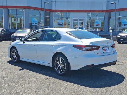Used 2024 Toyota Camry XLE w/ Cold Weather Package AWD/4WD image 5
