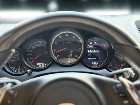 Used 2012 Porsche Cayenne Turbo image 12