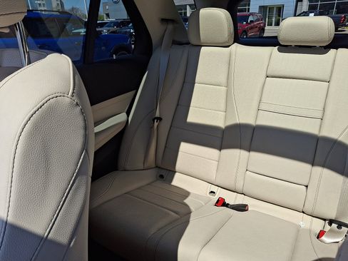Used 2022 Mercedes-Benz GLE 350 4MATIC image 17
