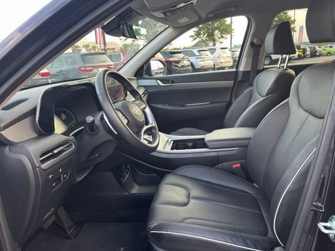 Used 2025 Hyundai Palisade SEL FWD image 7