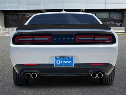 Used 2016 Dodge Challenger R/T w/ Driver Convenience Group RWD image 8