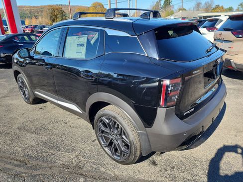 New 2026 Nissan Kicks SR w/ Cold Weather Package image 6