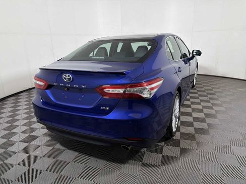 Used 2018 Toyota Camry XLE image 6