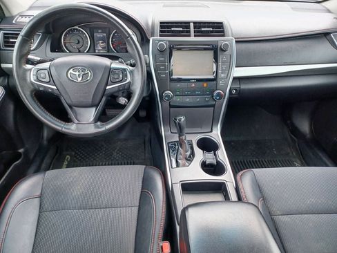 Used 2016 Toyota Camry SE w/ Moonroof Package FWD image 24