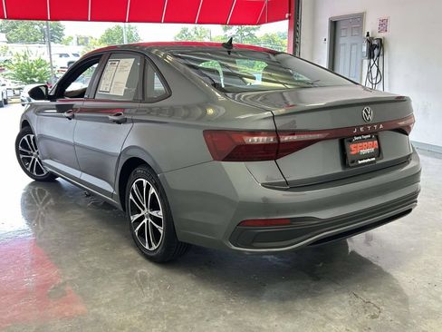 Used 2025 Volkswagen Jetta Sport FWD image 5