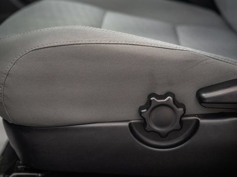 Certified 2021 Toyota Tacoma SR AWD/4WD image 32