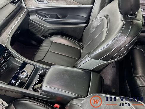 Used 2024 Jeep Grand Cherokee Limited w/ Luxury Tech Group II image 25