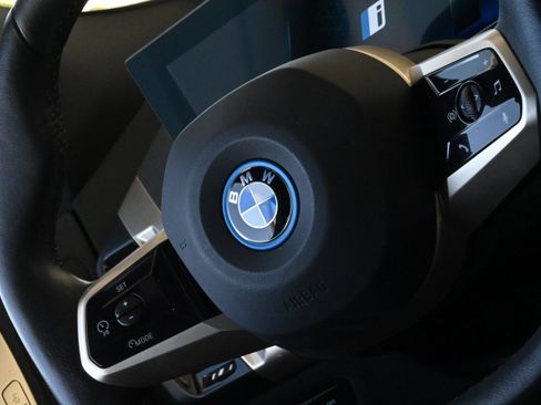 Used 2024 BMW iX xDrive50 w/ Sport Package AWD/4WD image 23