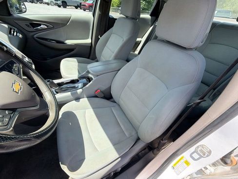 Used 2017 Chevrolet Malibu LT FWD image 16