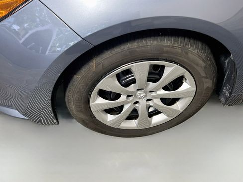 Used 2025 Toyota Corolla LE FWD image 14