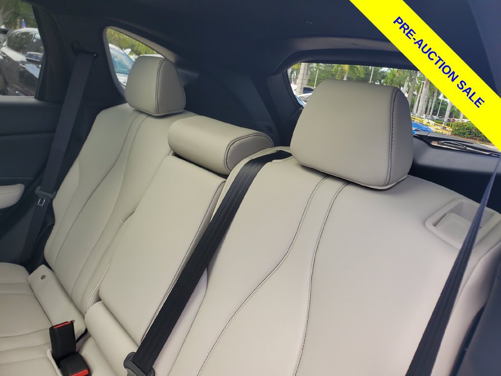 Used 2025 Acura RDX SH-AWD image 13