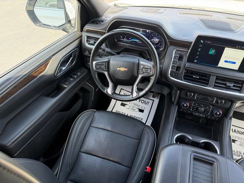 Used 2023 Chevrolet Suburban Premier AWD/4WD image 17