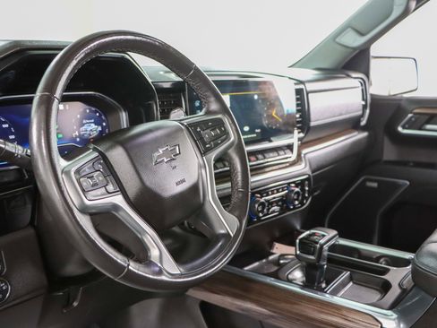 Used 2023 Chevrolet Silverado 1500 RST w/ Redline Edition AWD/4WD image 26