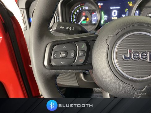 Used 2025 Jeep Wrangler Unlimited Rubicon 4xe w/ Convenience Group image 22