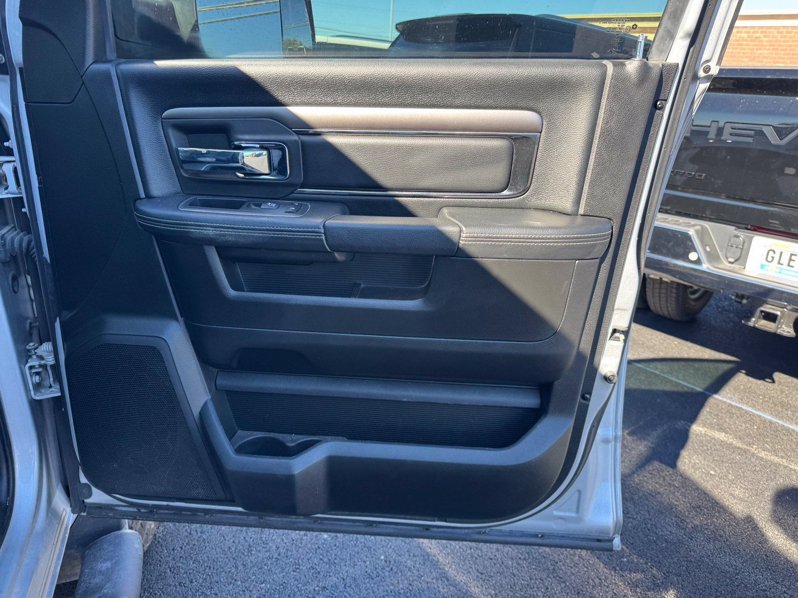 Used 2018 RAM 2500 Laramie w/ Sport Appearance Group AWD/4WD image 32