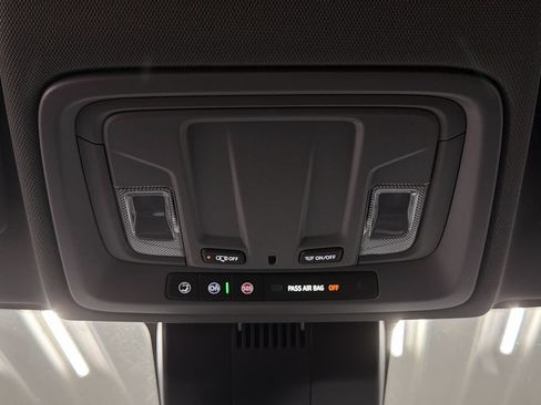 Used 2026 Chevrolet Silverado 1500 Custom Trail Boss w/ LPO, Dark Essentials Package AWD/4WD image 33
