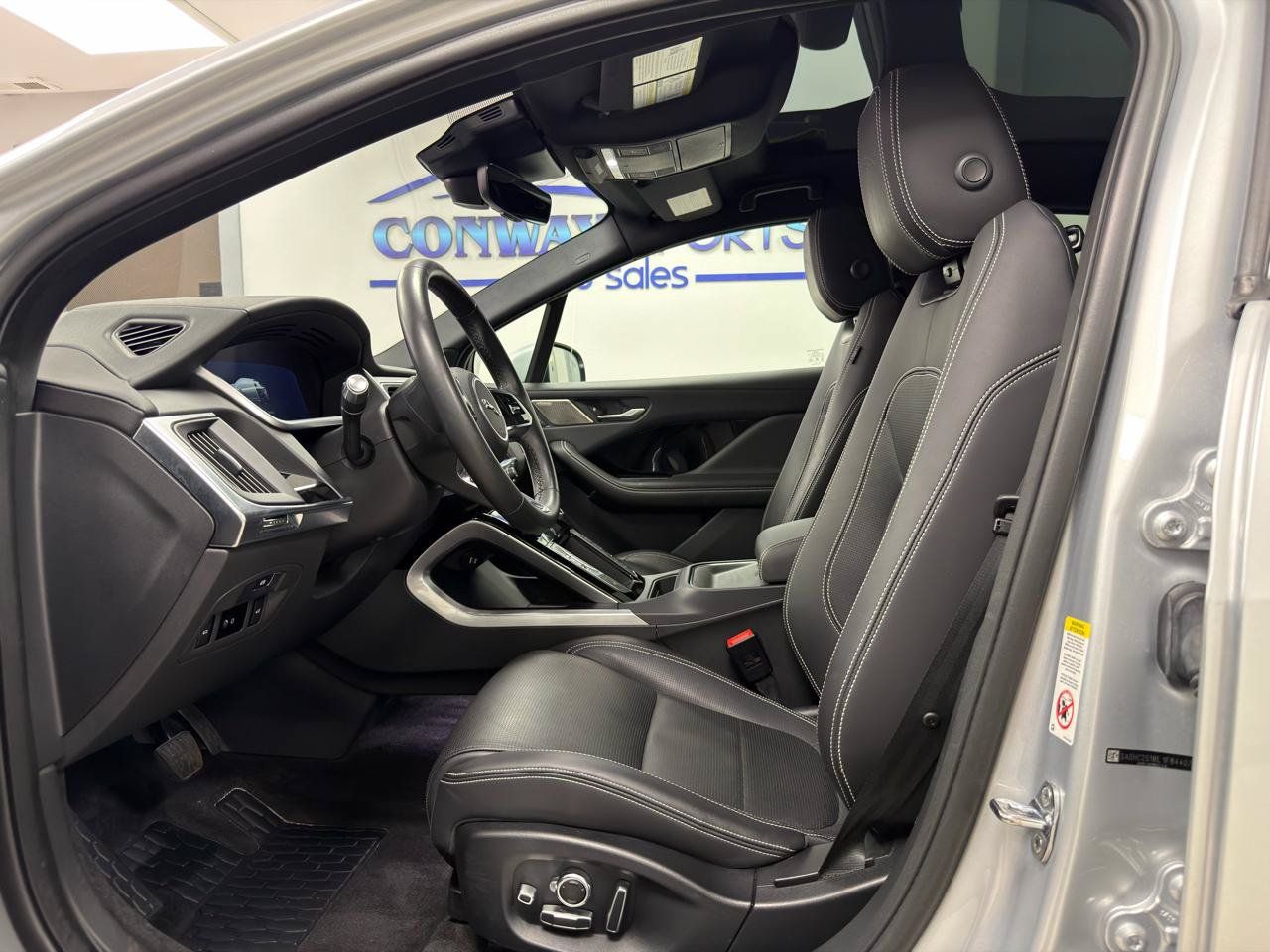 Used 2020 Jaguar I-PACE SE AWD/4WD image 9