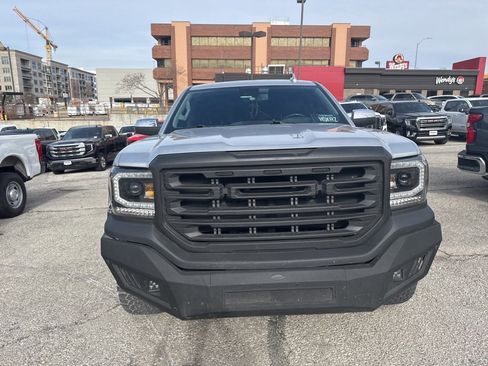 Used 2018 GMC Sierra 1500 Denali image 2