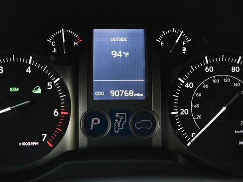 Used 2017 Lexus GX 460 Premium w/ Premium Package AWD/4WD image 38