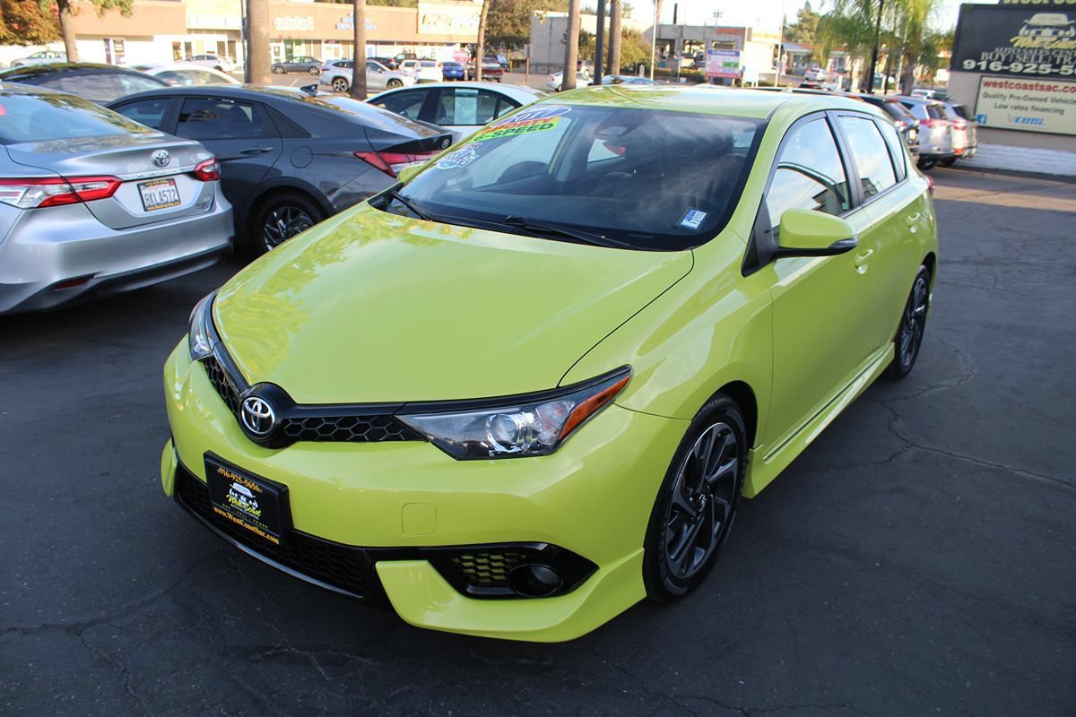 Used 2017 Toyota Corolla iM w/ All-Weather Mat Package FWD image 4