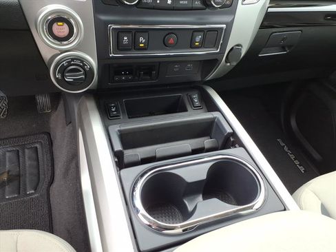 Certified 2021 Nissan Titan SV w/ SV Convenience Package image 11