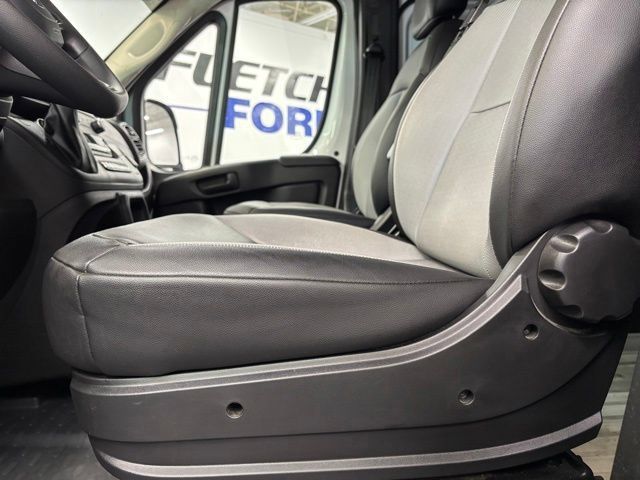 Used 2025 RAM ProMaster 2500 w/ Convenience Group FWD image 7