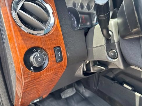 Used 2016 Ford F250 King Ranch w/ FX4 Off-Road Package AWD/4WD image 30