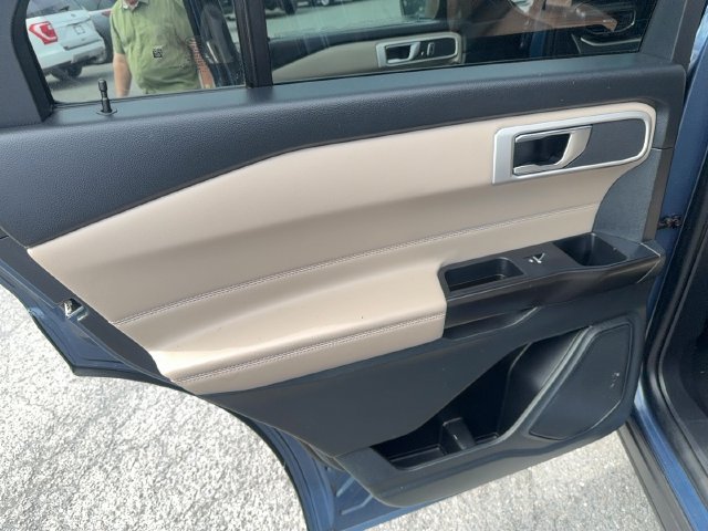 Used 2020 Ford Explorer XLT w/ Equipment Group 202A AWD/4WD image 13