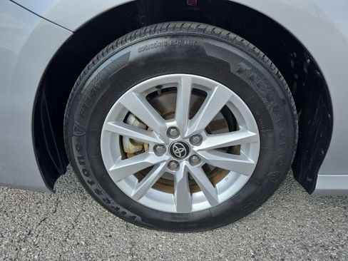 Used 2025 Toyota Camry LE FWD image 10