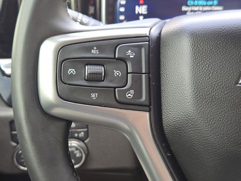 Used 2023 Chevrolet Silverado 1500 LT AWD/4WD image 31