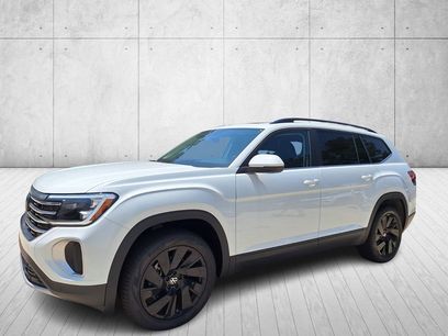 Used 2025 Volkswagen Atlas SE w/ Panoramic Sunroof Package