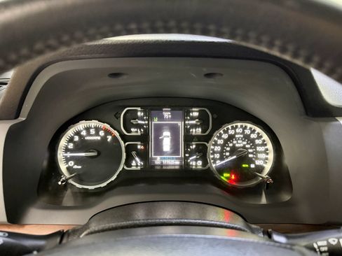 Used 2020 Toyota Tundra Limited w/ Limited Premium Package AWD/4WD image 29