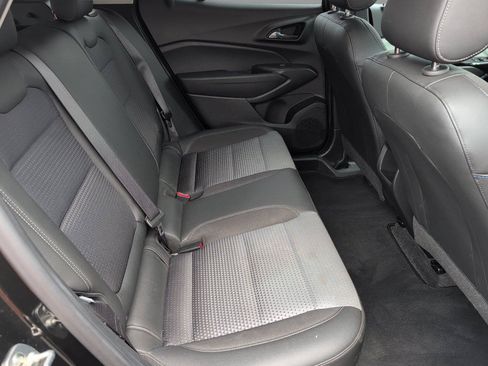 Used 2024 Chevrolet Trax LT FWD image 37