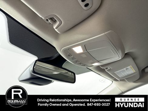 Used 2024 Ford Edge Titanium image 10