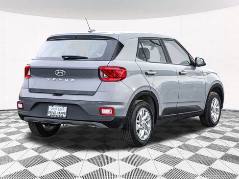 Certified 2023 Hyundai Venue SE image 10