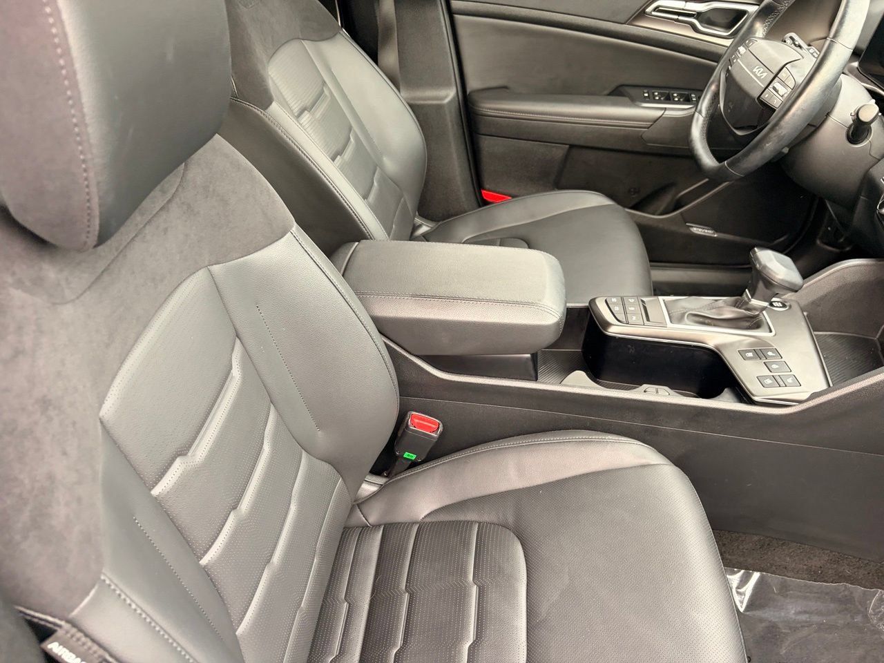 Used 2026 Kia Sportage SX FWD image 11