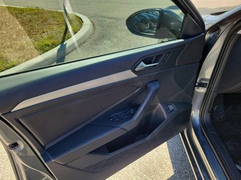 Used 2023 Volkswagen Jetta S image 18